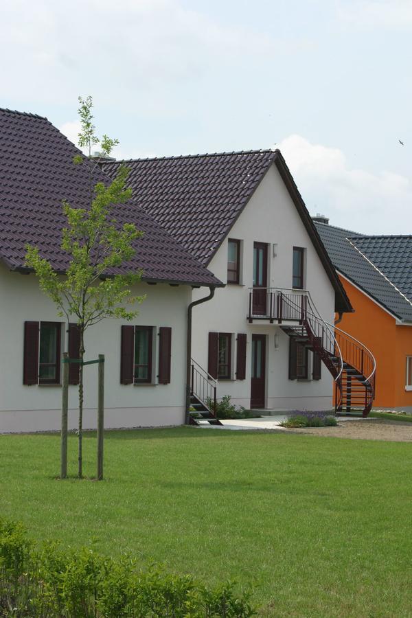 Ferienwohnungen "Am Storchennest" Göhren-Lebbin Exterior foto