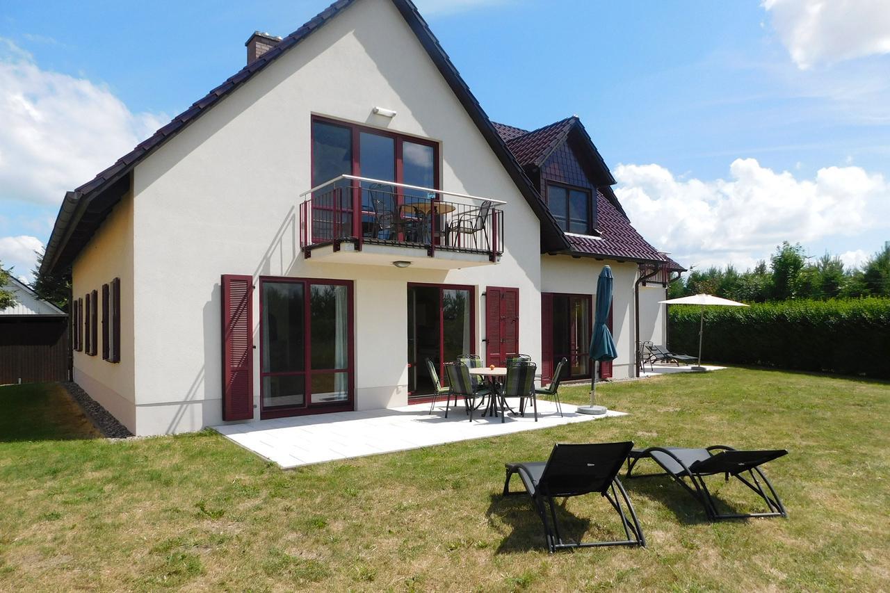 Ferienwohnungen "Am Storchennest" Göhren-Lebbin Exterior foto