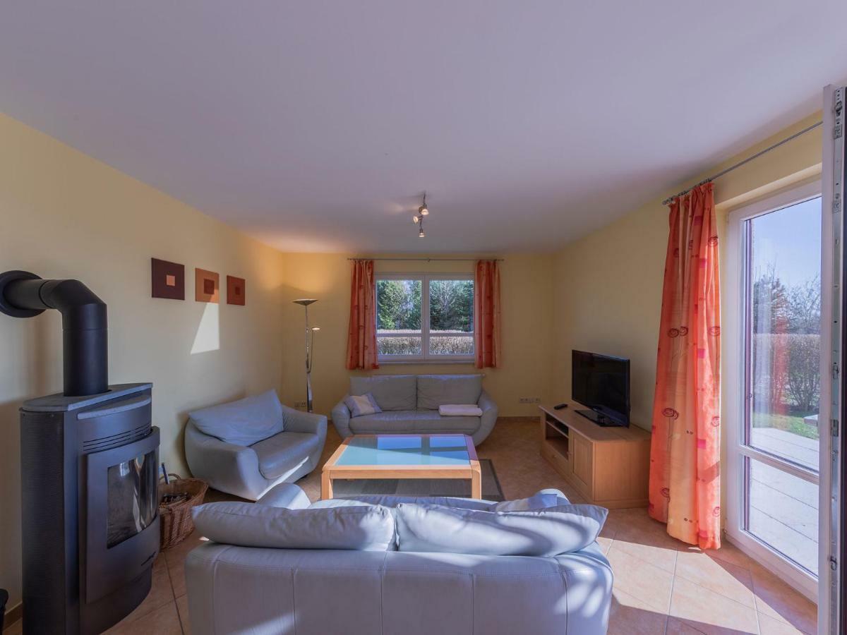 Ferienwohnungen "Am Storchennest" Göhren-Lebbin Quarto foto