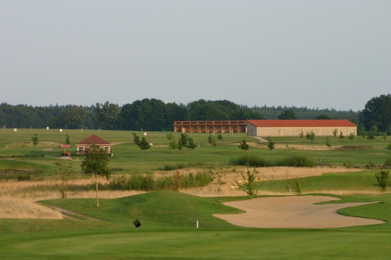 Ferienwohnungen "Am Storchennest" Göhren-Lebbin Exterior foto